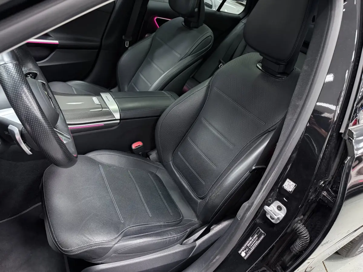300 e AMG Line PANO/BURMESTER/H-UP/DAB/360CAM/STOEL-M+KOELING/SFEERVERL/V-COCKPIT///