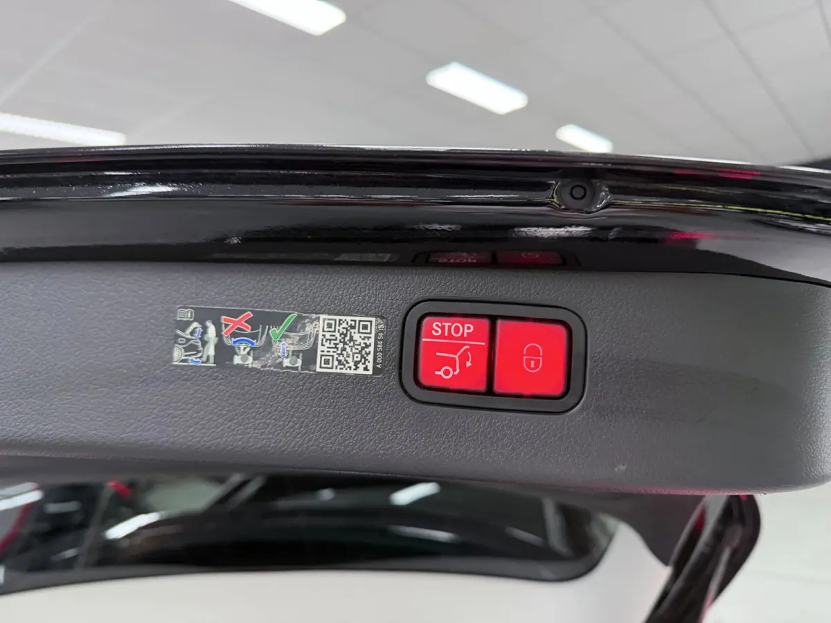 300 e AMG Line PANO/BURMESTER/H-UP/DAB/360CAM/STOEL-M+KOELING/SFEERVERL/V-COCKPIT///