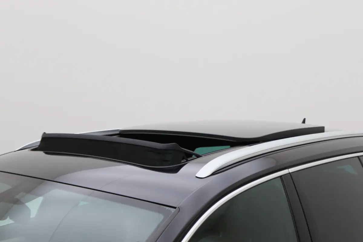 1.6 TDI DSG Highline Business R-Line Panoramadak, Virtual Cockpit, Trekhaak, Camera, Apple Carplay, PDC, 17''
