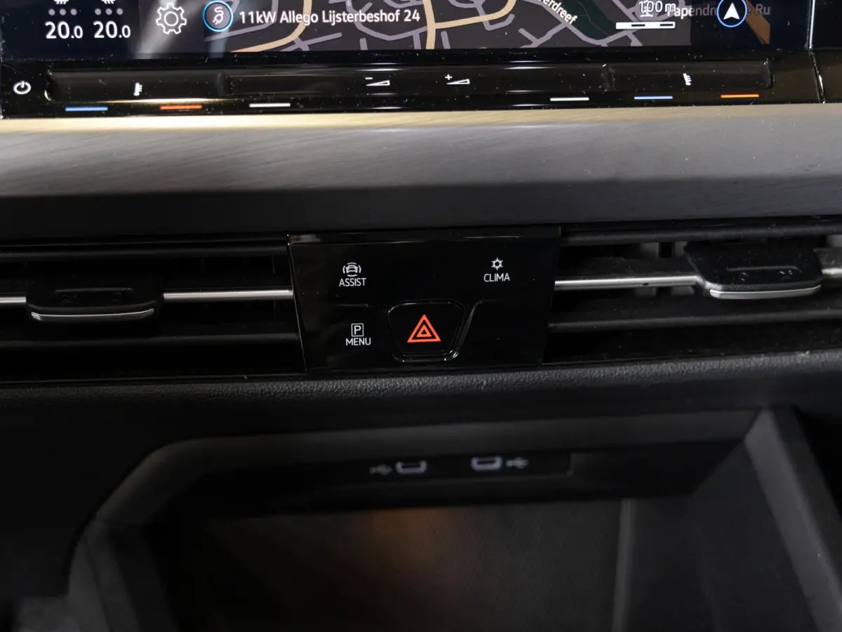 1.5 eTSI R-Line Business+ 150pk / Dodehoek detectie / Elektrisch verstelbare stoelen met geheugen / Achteruitrijcamera / Stoelverwarming / Apple carplay /