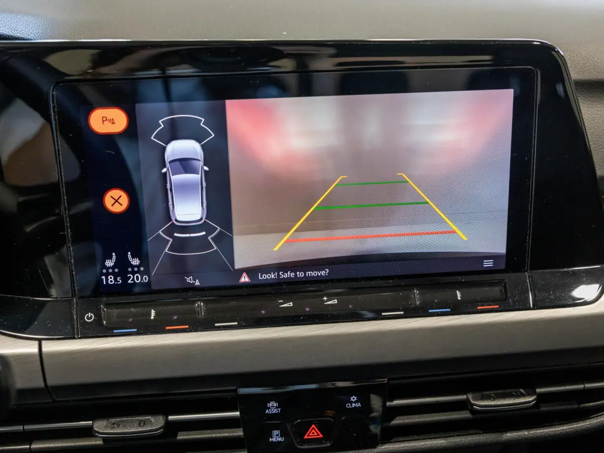 1.5 eTSI R-Line Business+ 150pk / Dodehoek detectie / Elektrisch verstelbare stoelen met geheugen / Achteruitrijcamera / Stoelverwarming / Apple carplay /