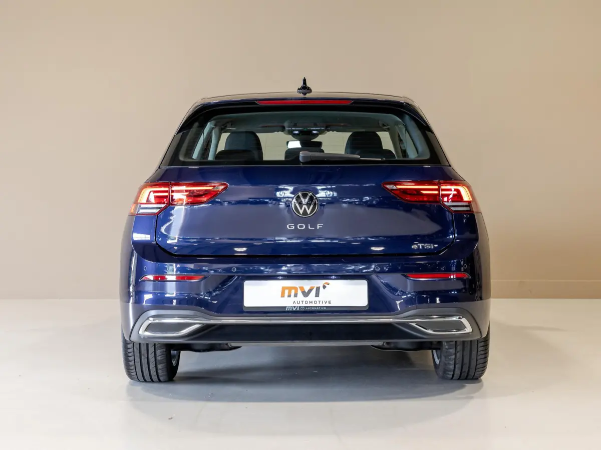 1.5 eTSI R-Line Business+ 150pk / Dodehoek detectie / Elektrisch verstelbare stoelen met geheugen / Achteruitrijcamera / Stoelverwarming / Apple carplay /