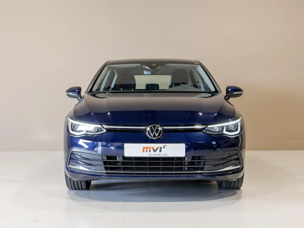 1.5 eTSI R-Line Business+ 150pk / Dodehoek detectie / Elektrisch verstelbare stoelen met geheugen / Achteruitrijcamera / Stoelverwarming / Apple carplay /