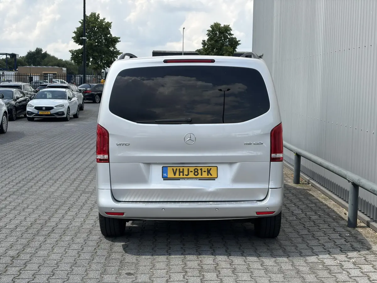 119 CDI*AUTOM.*ECC*NAVI*CAM*TEL*3PERS*LED*