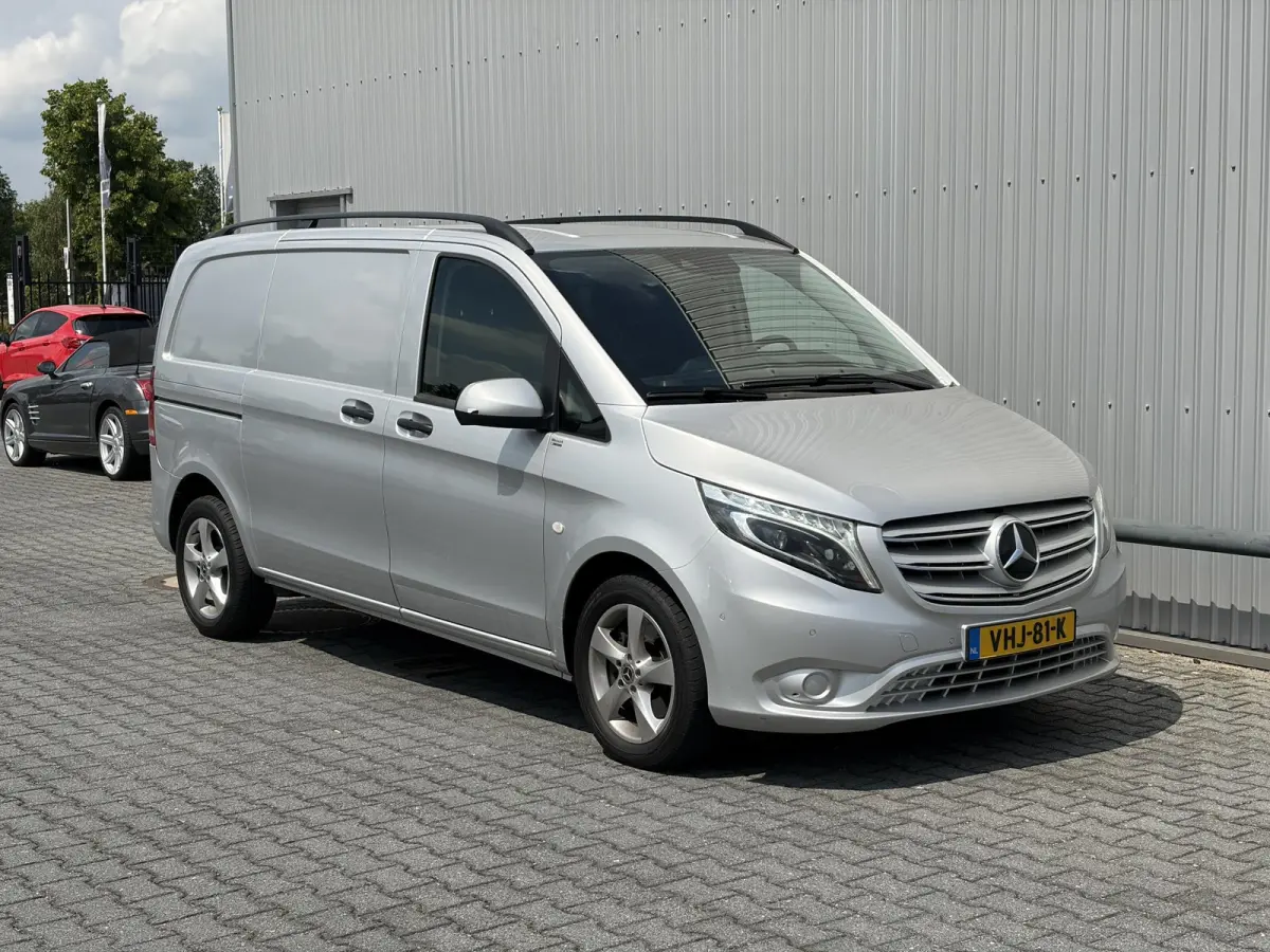 119 CDI*AUTOM.*ECC*NAVI*CAM*TEL*3PERS*LED*