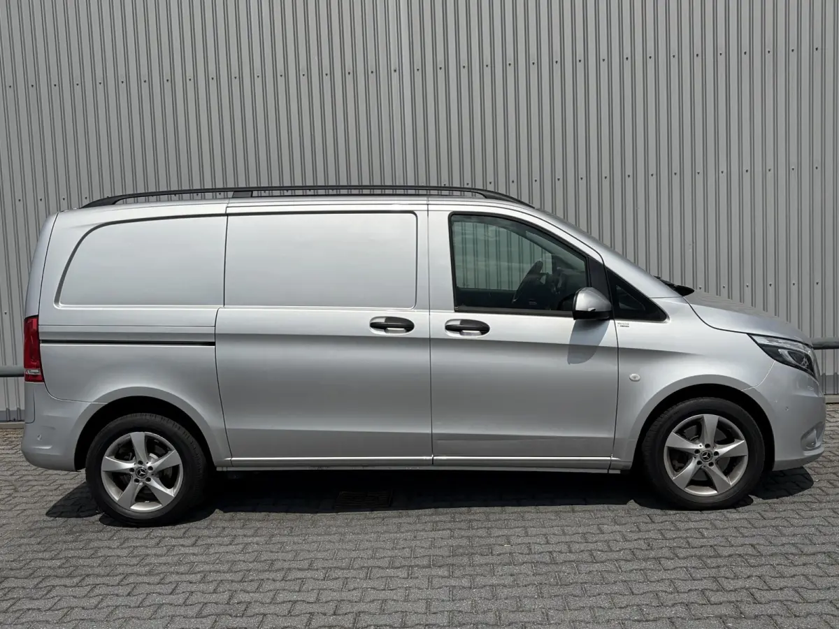 119 CDI*AUTOM.*ECC*NAVI*CAM*TEL*3PERS*LED*