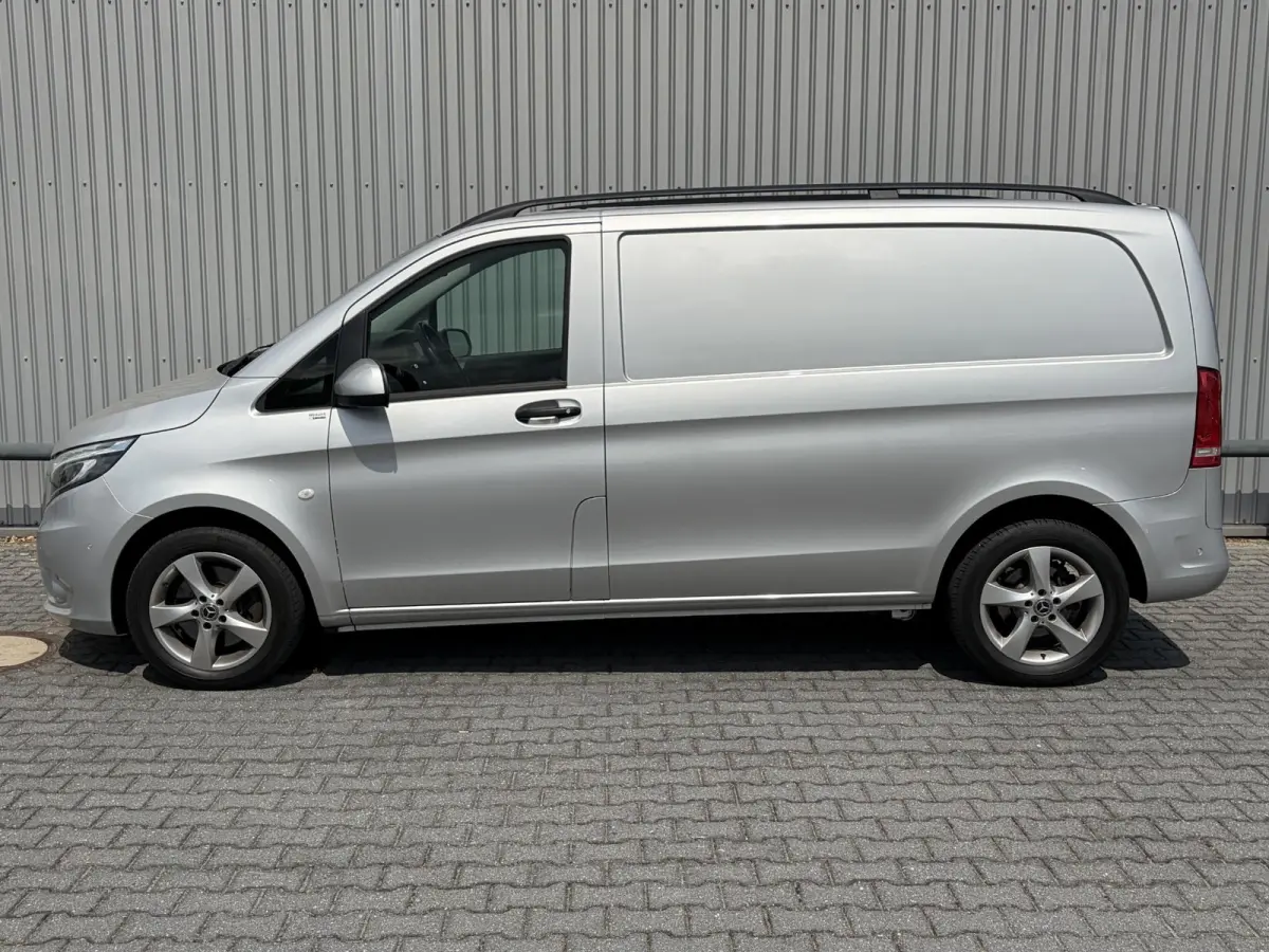 119 CDI*AUTOM.*ECC*NAVI*CAM*TEL*3PERS*LED*