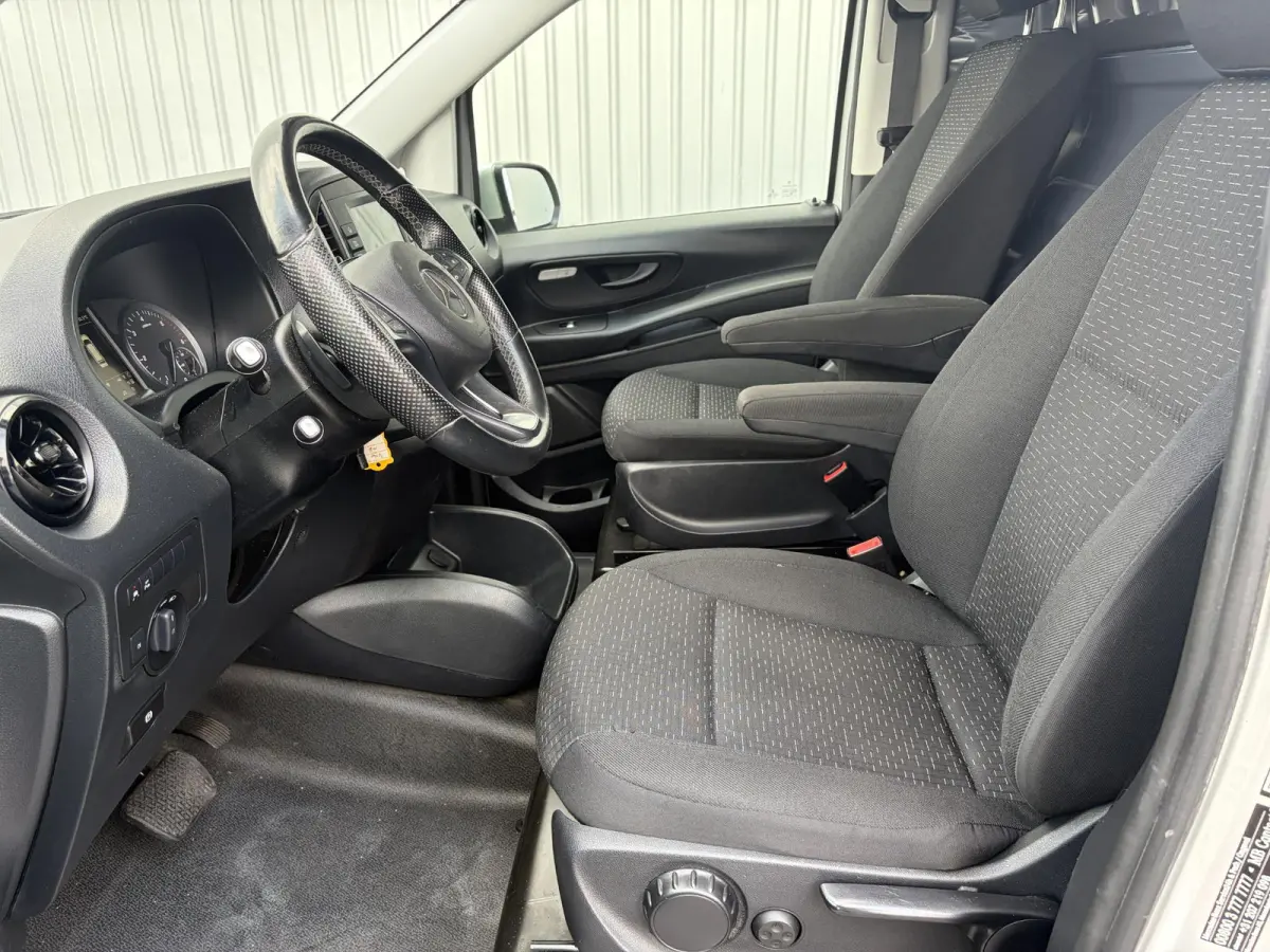 119 CDI*AUTOM.*ECC*NAVI*CAM*TEL*3PERS*LED*