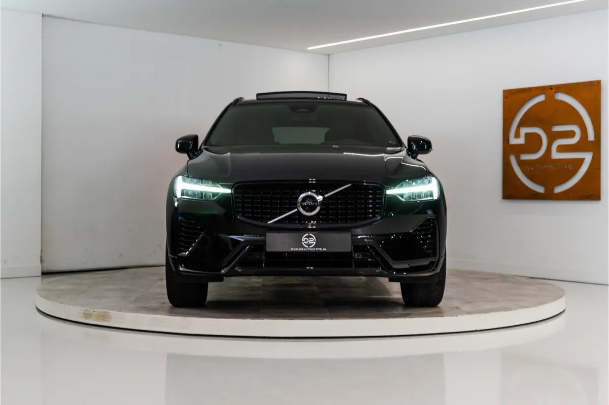 2.0 T6 Plug-in hybrid AWD Plus Dark Long Range 350PK | Harman/Kardon | Sportstoelen | LED | Pano | 12 MND Garantie