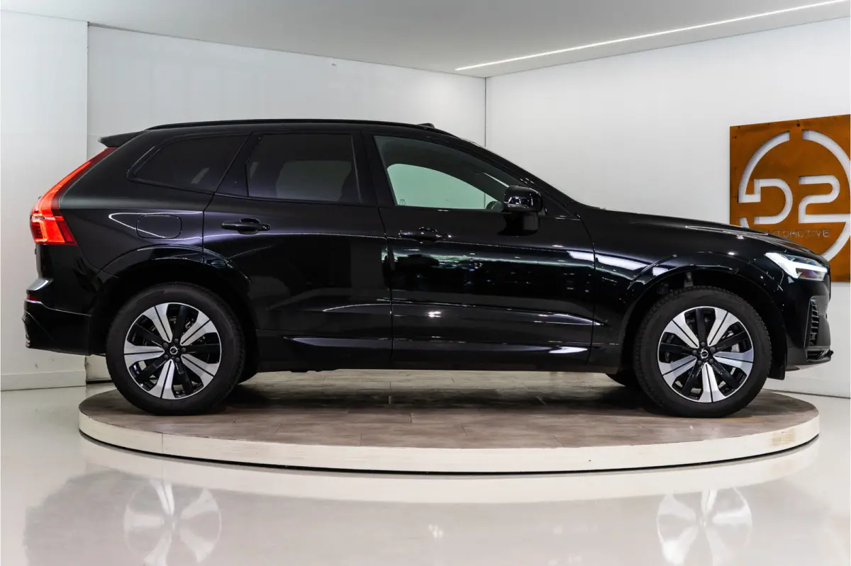 2.0 T6 Plug-in hybrid AWD Plus Dark Long Range 350PK | Harman/Kardon | Sportstoelen | LED | Pano | 12 MND Garantie