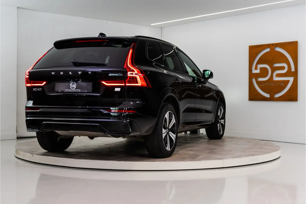 2.0 T6 Plug-in hybrid AWD Plus Dark Long Range 350PK | Harman/Kardon | Sportstoelen | LED | Pano | 12 MND Garantie