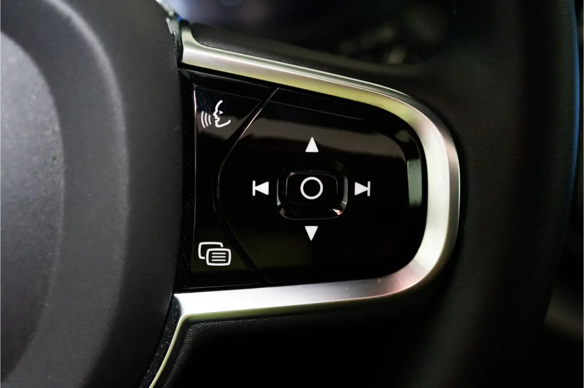 2.0 T6 Plug-in hybrid AWD Plus Dark Long Range 350PK | Harman/Kardon | Sportstoelen | LED | Pano | 12 MND Garantie