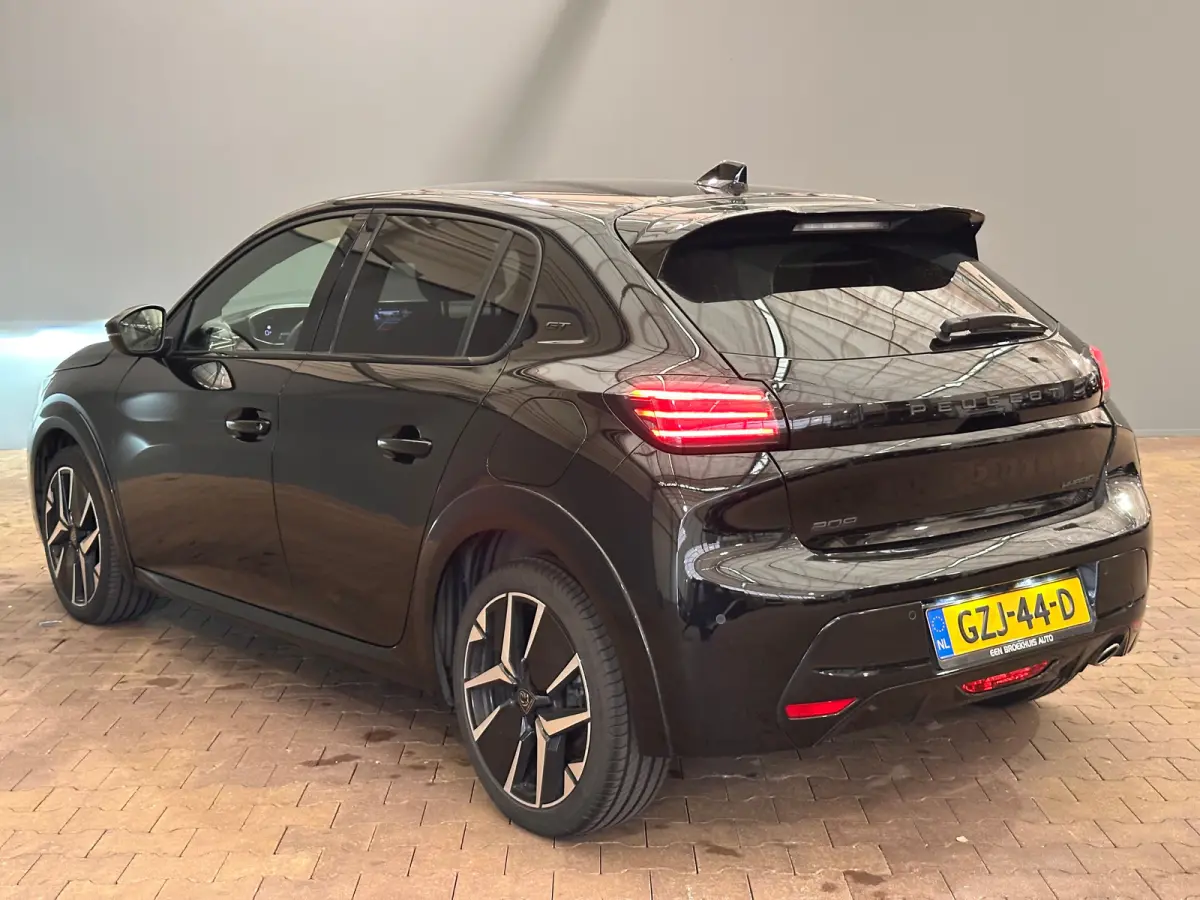 Hybrid 100 e-DCS6 GT Camera | Leder/Stof | Carplay | 17LMV | Dode hoek | Clima | Cruise | Carplay | Bluetooth | Navigatie | Getint glas | Achteruitrijcamera | Apple Carplay/Android Auto|tele