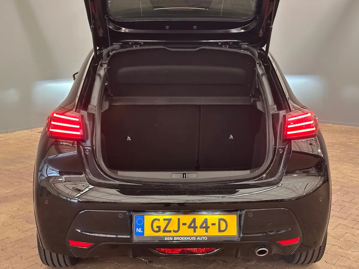 Hybrid 100 e-DCS6 GT Camera | Leder/Stof | Carplay | 17LMV | Dode hoek | Clima | Cruise | Carplay | Bluetooth | Navigatie | Getint glas | Achteruitrijcamera | Apple Carplay/Android Auto|tele