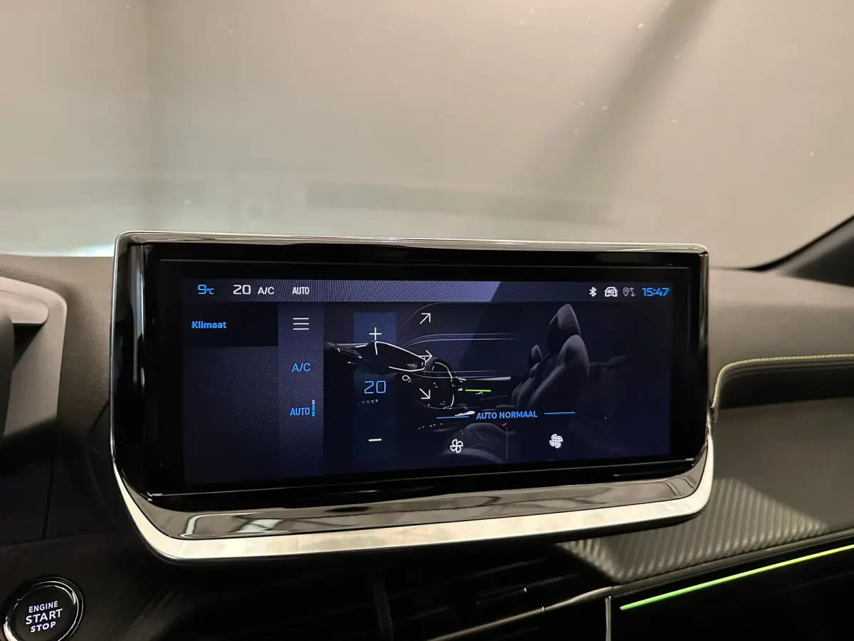 Hybrid 100 e-DCS6 GT Camera | Leder/Stof | Carplay | 17LMV | Dode hoek | Clima | Cruise | Carplay | Bluetooth | Navigatie | Getint glas | Achteruitrijcamera | Apple Carplay/Android Auto|tele