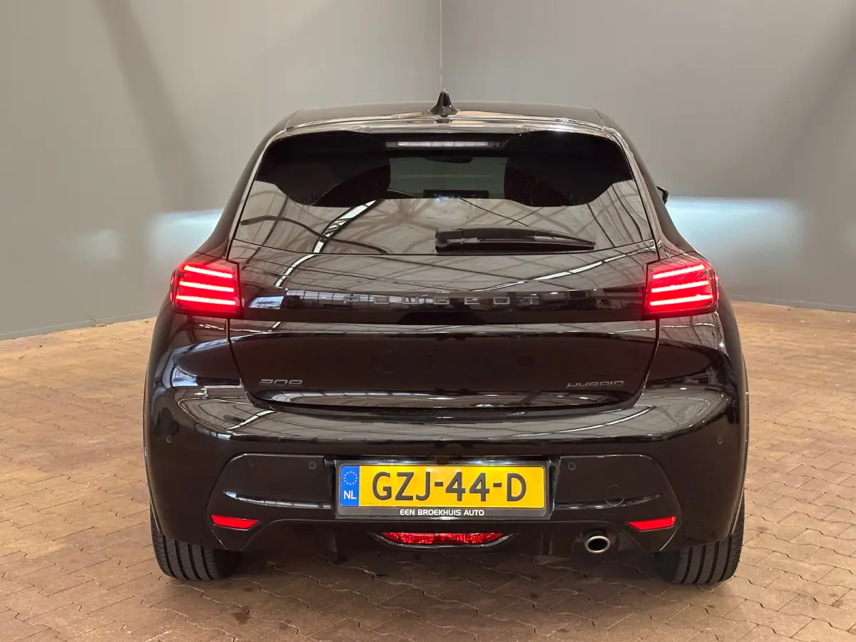 Hybrid 100 e-DCS6 GT Camera | Leder/Stof | Carplay | 17LMV | Dode hoek | Clima | Cruise | Carplay | Bluetooth | Navigatie | Getint glas | Achteruitrijcamera | Apple Carplay/Android Auto|tele