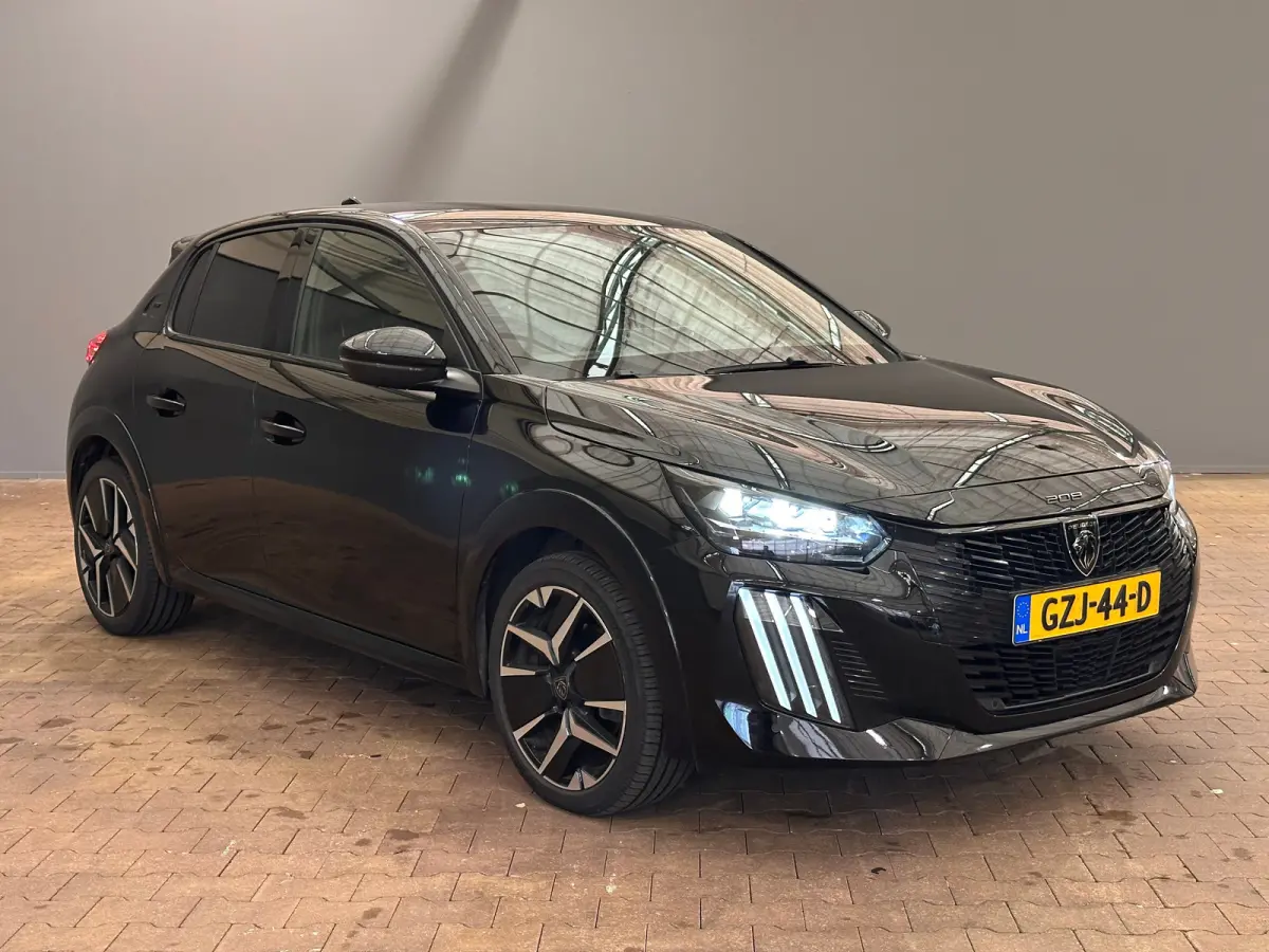 Hybrid 100 e-DCS6 GT Camera | Leder/Stof | Carplay | 17LMV | Dode hoek | Clima | Cruise | Carplay | Bluetooth | Navigatie | Getint glas | Achteruitrijcamera | Apple Carplay/Android Auto|tele