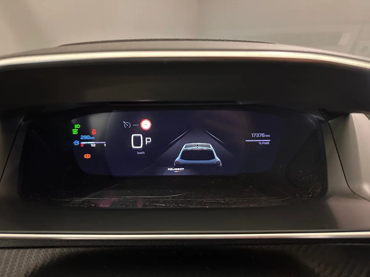 Hybrid 100 e-DCS6 GT Camera | Leder/Stof | Carplay | 17LMV | Dode hoek | Clima | Cruise | Carplay | Bluetooth | Navigatie | Getint glas | Achteruitrijcamera | Apple Carplay/Android Auto|tele