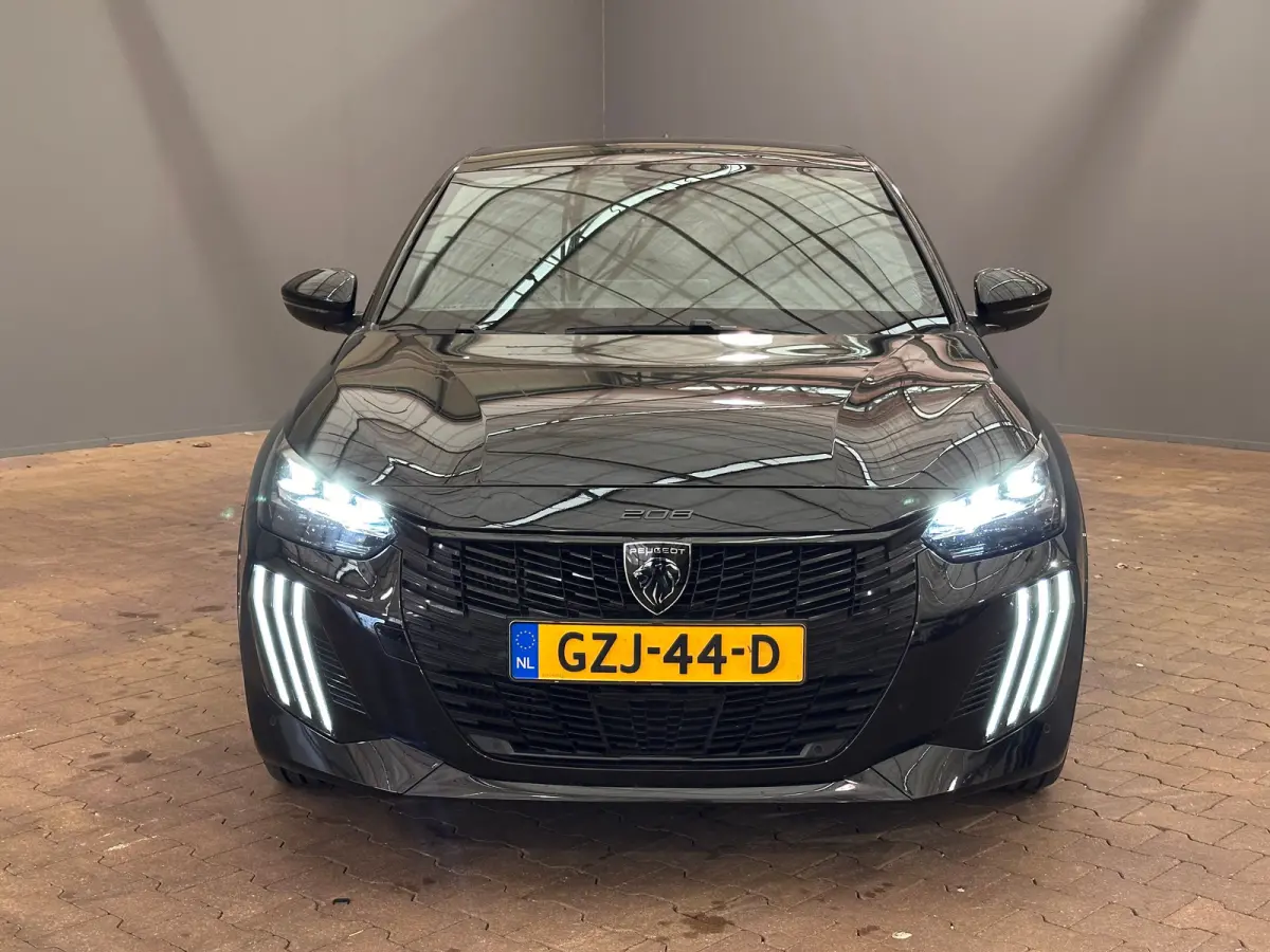 Hybrid 100 e-DCS6 GT Camera | Leder/Stof | Carplay | 17LMV | Dode hoek | Clima | Cruise | Carplay | Bluetooth | Navigatie | Getint glas | Achteruitrijcamera | Apple Carplay/Android Auto|tele