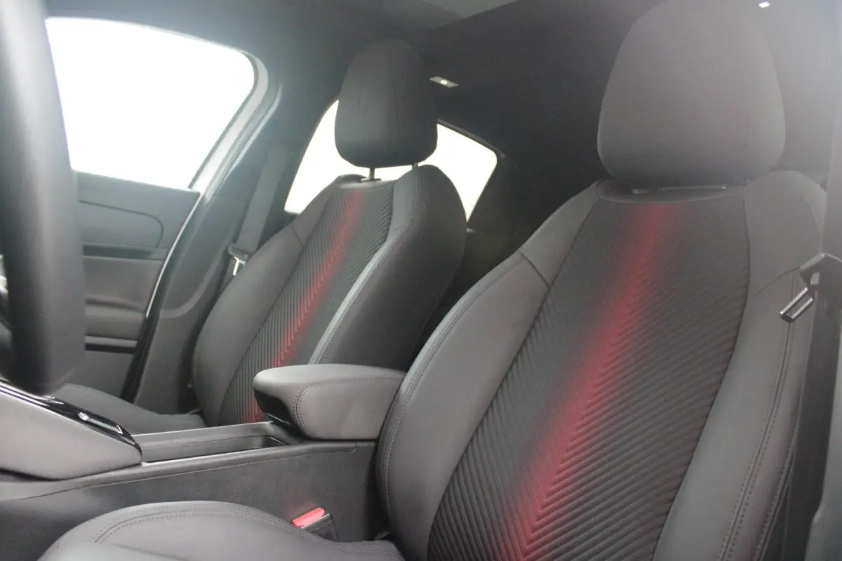 1.2 145PK AUTOMAAT Hybrid IBRIDA SPECIALE | PANORAMA SCHUIF/KANTEL DAK | AFNEEMBARE TREKHAAK | TECHNO PACK: LED MATRIX KOPLAMPEN/AUTOMATISCH DIMMENDE BINNENSPIEGEL/DRAADLOZE TELEFOONLADER/EL