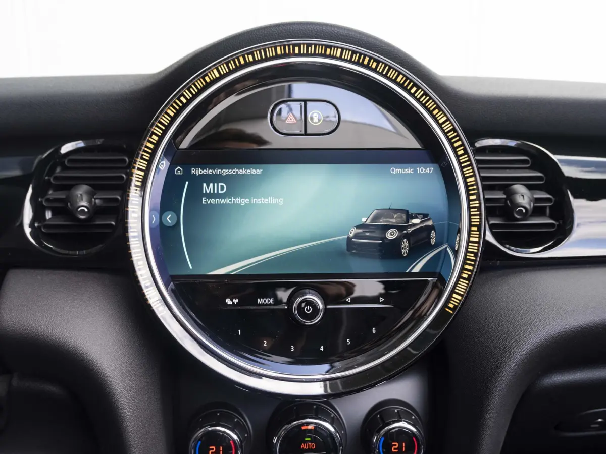 Harman-Kardon | Stoel en stuurverwarming | Blackline Exterieur