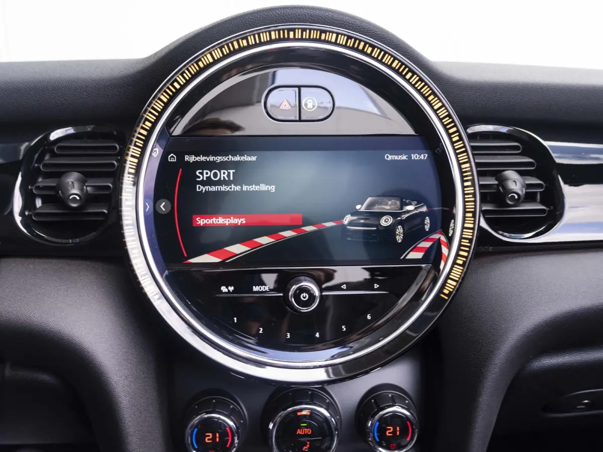 Harman-Kardon | Stoel en stuurverwarming | Blackline Exterieur