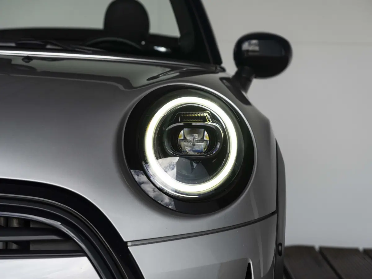 Harman-Kardon | Stoel en stuurverwarming | Blackline Exterieur