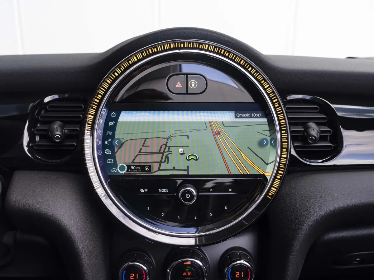 Harman-Kardon | Stoel en stuurverwarming | Blackline Exterieur