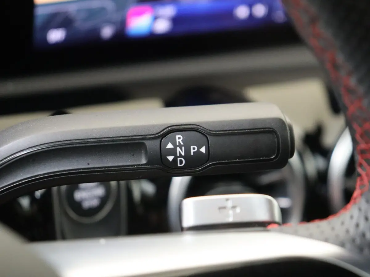 250 e Business Solution AMG Premium Plus /Panoramadak /HUD /360 Camera