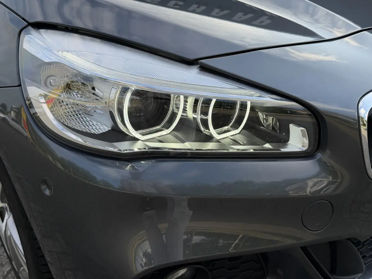 225xe iPerformance / Leder / Cruise C.  / LED / Sensoren V+A / Multimedia /