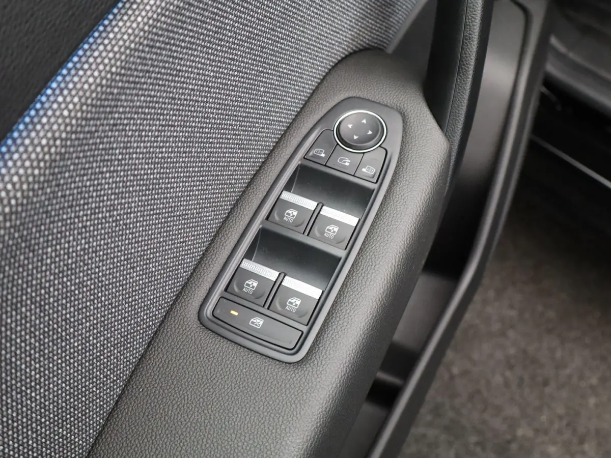 techno full hybrid E-Tech 160 | Google Navigatie | Parkeercamera | Climate Control |
