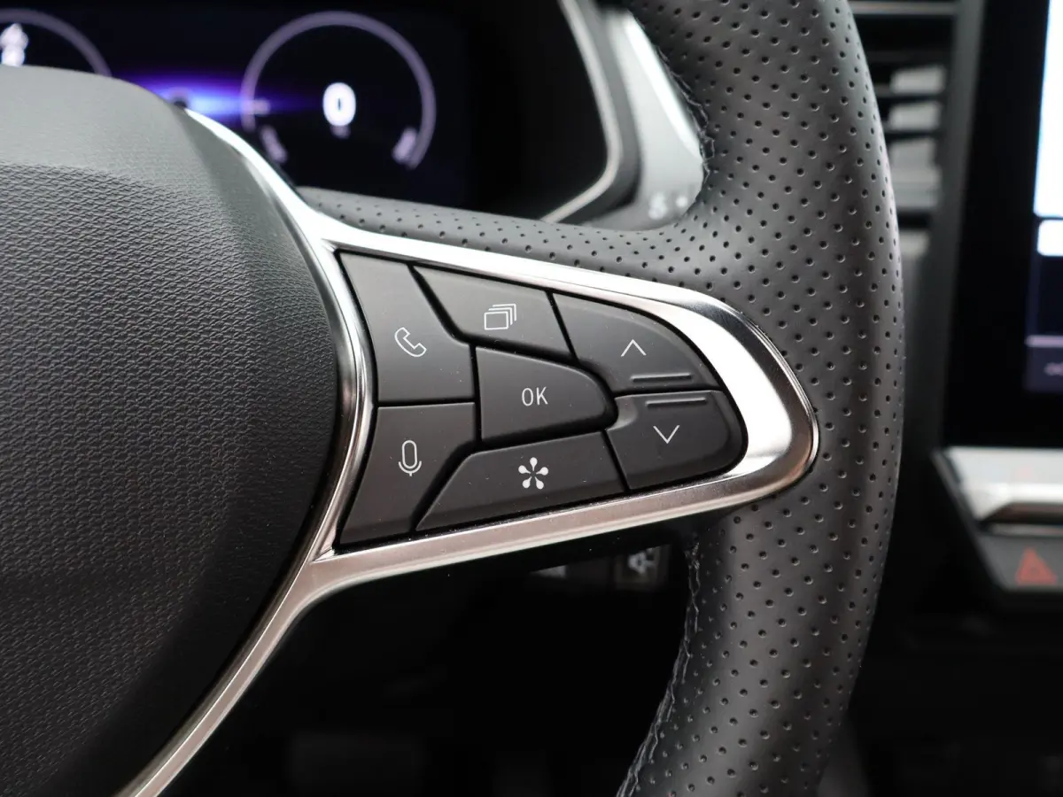 techno full hybrid E-Tech 160 | Google Navigatie | Parkeercamera | Climate Control |