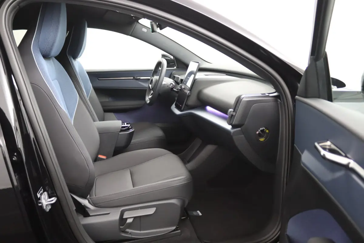 Single Motor Extended Range Plus 69 kWh | Achteruitrijcamera | Apple Carplay/Android Auto|telefoonintegratie premium | Audio installatie premium