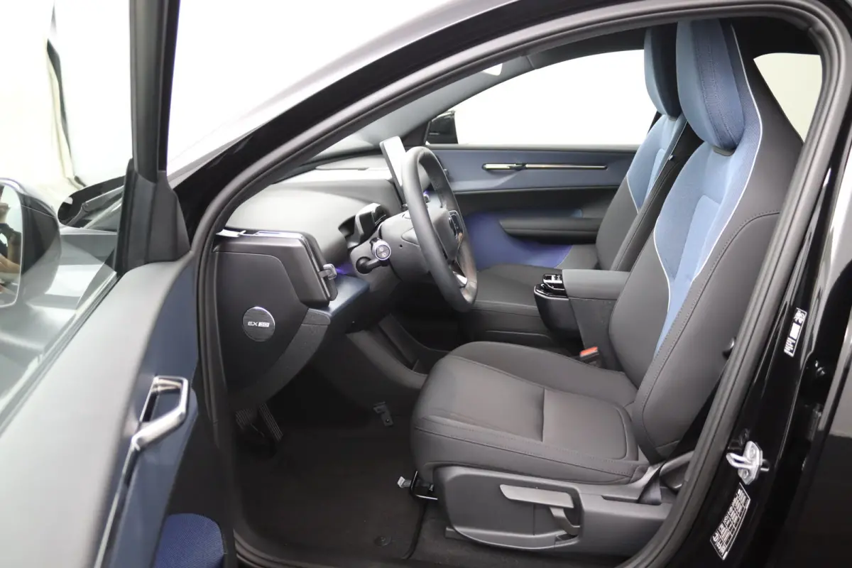 Single Motor Extended Range Plus 69 kWh | Achteruitrijcamera | Apple Carplay/Android Auto|telefoonintegratie premium | Audio installatie premium