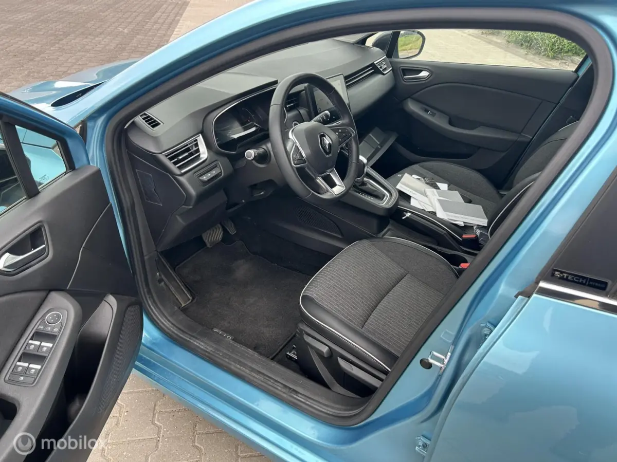 1.6 E-Tech Hybrid 140 Intens