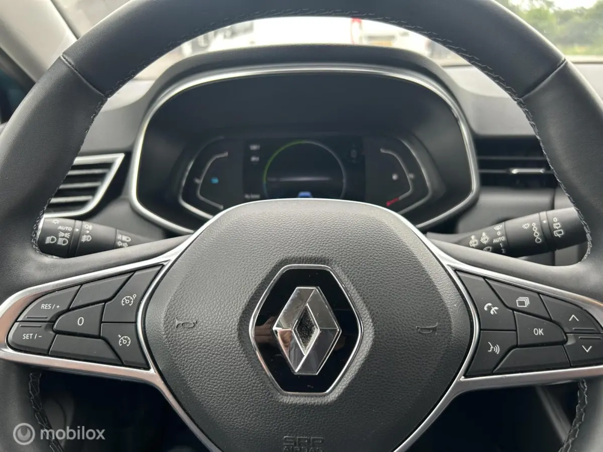 1.6 E-Tech Hybrid 140 Intens