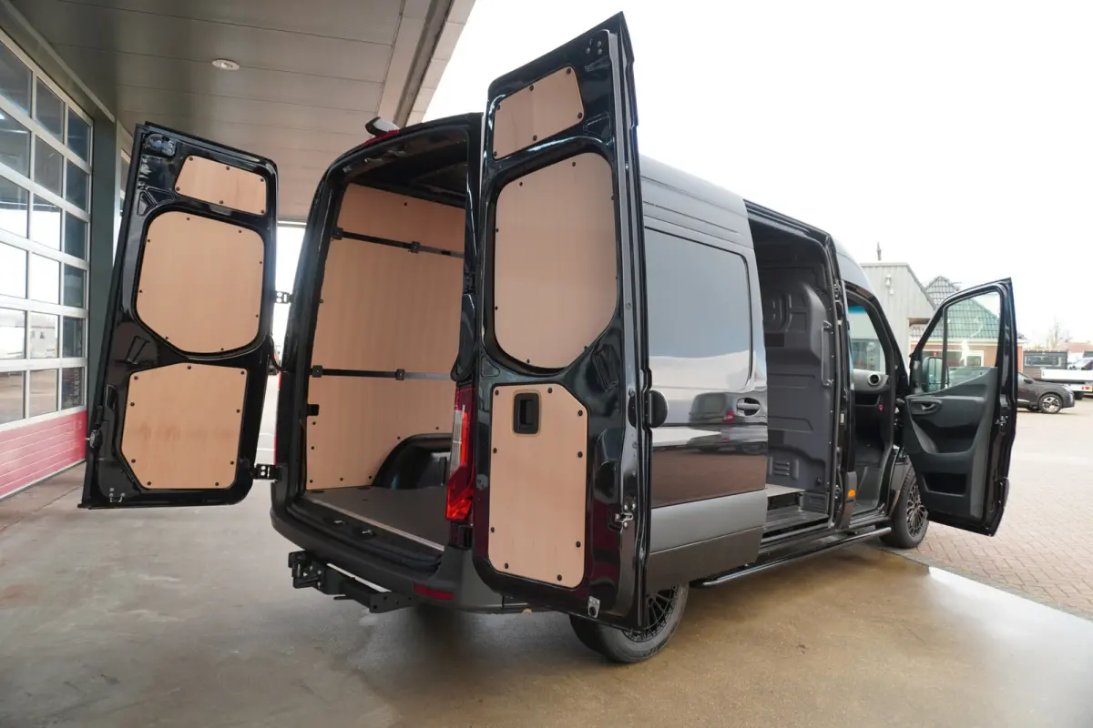 319 CDI 191PK L2 Pro Automaat trekhaak 3.500KG Nr. V107 | Climate | Cruise | Apple CP- Android auto | Camera | 20"LM Velgen