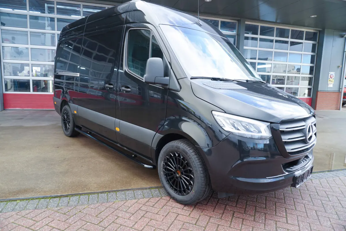 319 CDI 191PK L2 Pro Automaat trekhaak 3.500KG Nr. V107 | Climate | Cruise | Apple CP- Android auto | Camera | 20"LM Velgen