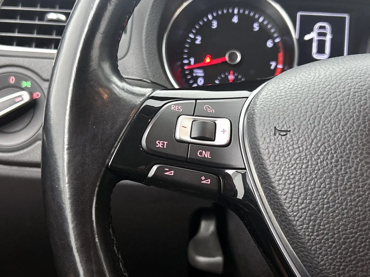 1.2 TSI Comfortline Business R Automaat | Cruise control | Airco | Apple carplay | Parkeersensoren |