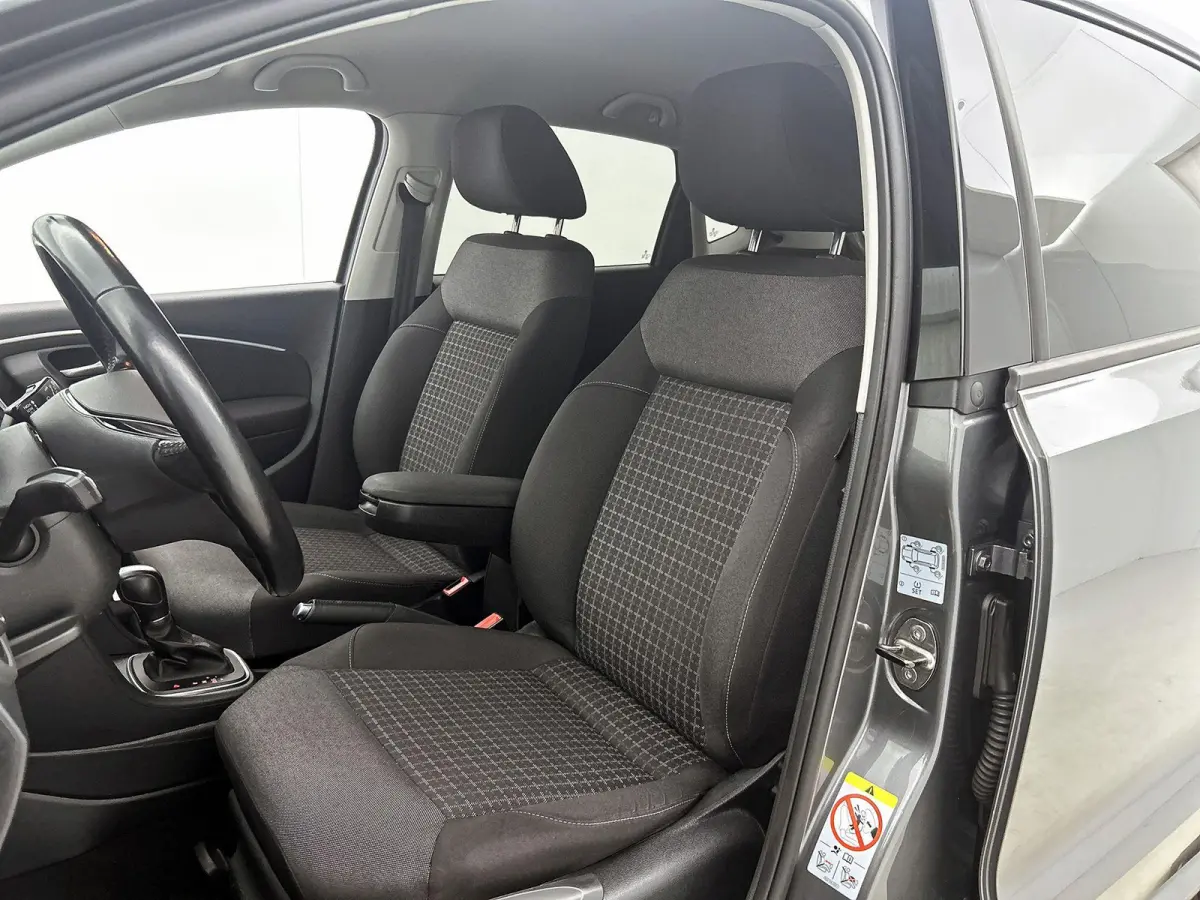 1.2 TSI Comfortline Business R Automaat | Cruise control | Airco | Apple carplay | Parkeersensoren |