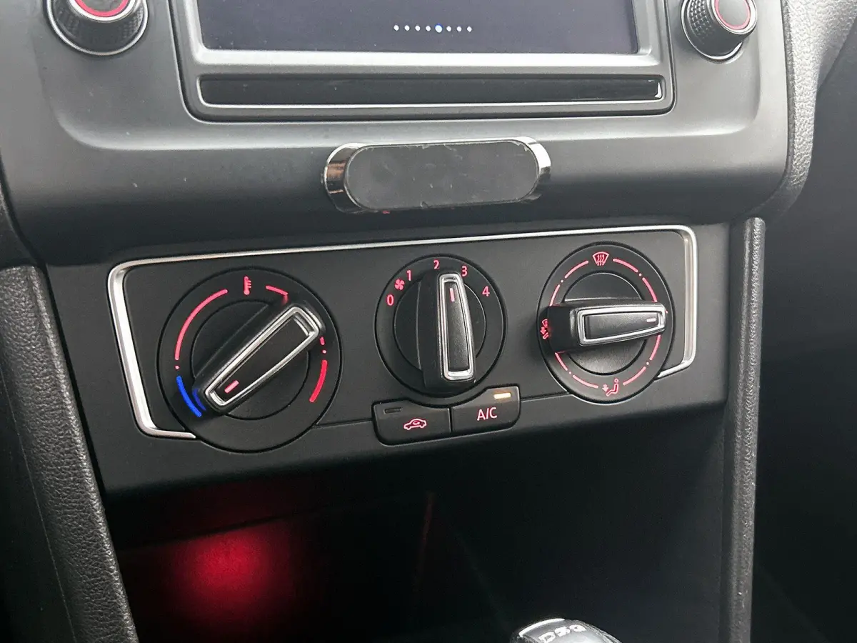 1.2 TSI Comfortline Business R Automaat | Cruise control | Airco | Apple carplay | Parkeersensoren |