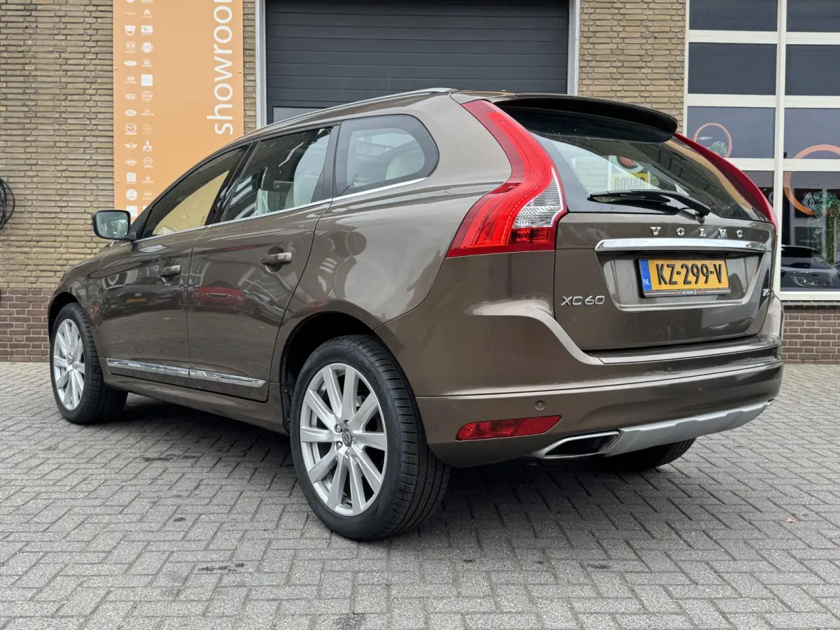 2.0 T5 AUTOMAAT INSCRIPTION LEER/NAVI/PANODAK/FULL OPTIONS/NL-AUTO/77.000 KM!