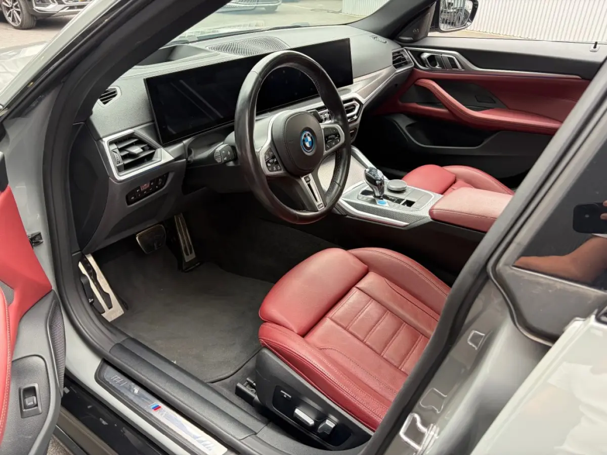 M50 Pano Laser Harman Kardon HUD Keyless