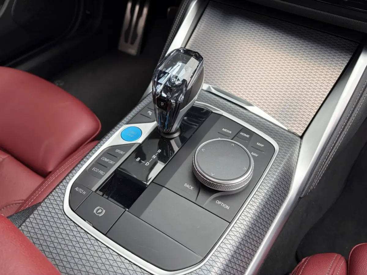 M50 Pano Laser Harman Kardon HUD Keyless