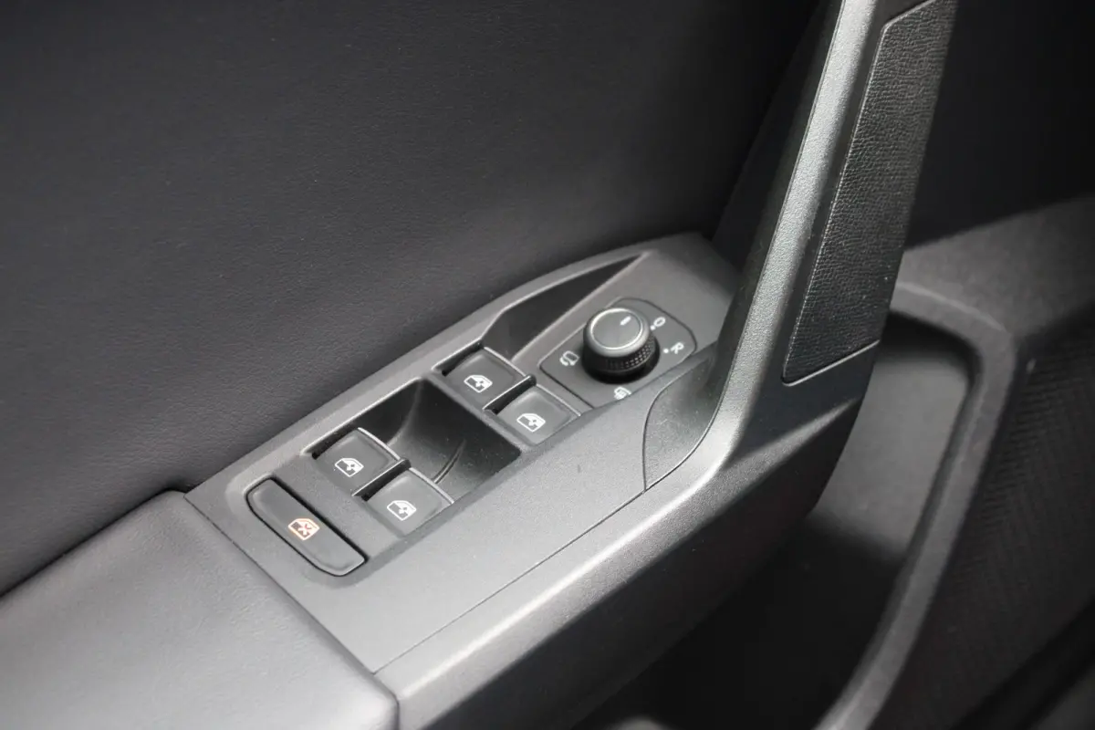 1.5 eTSI FR FR | Carplay | ACC | DCC | LED | Parkeersensoren | Trekhaak | Dealer Onderhouden