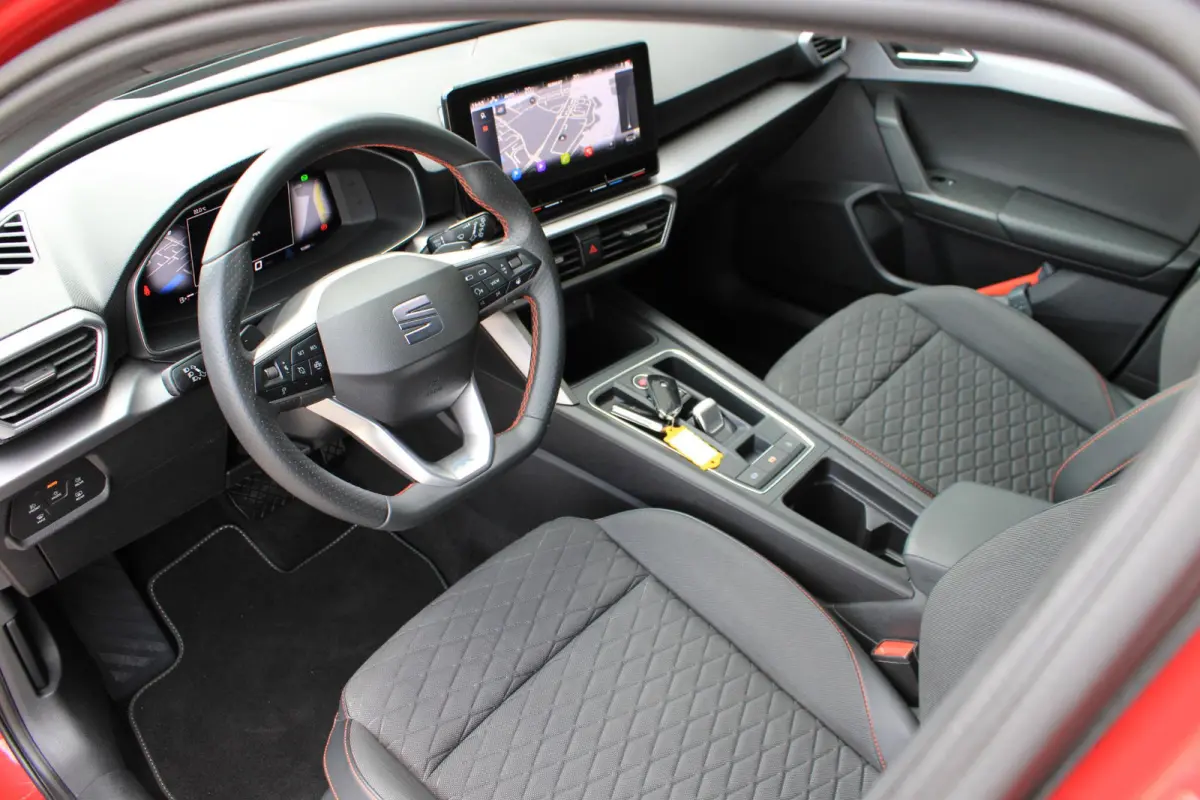 1.5 eTSI FR FR | Carplay | ACC | DCC | LED | Parkeersensoren | Trekhaak | Dealer Onderhouden
