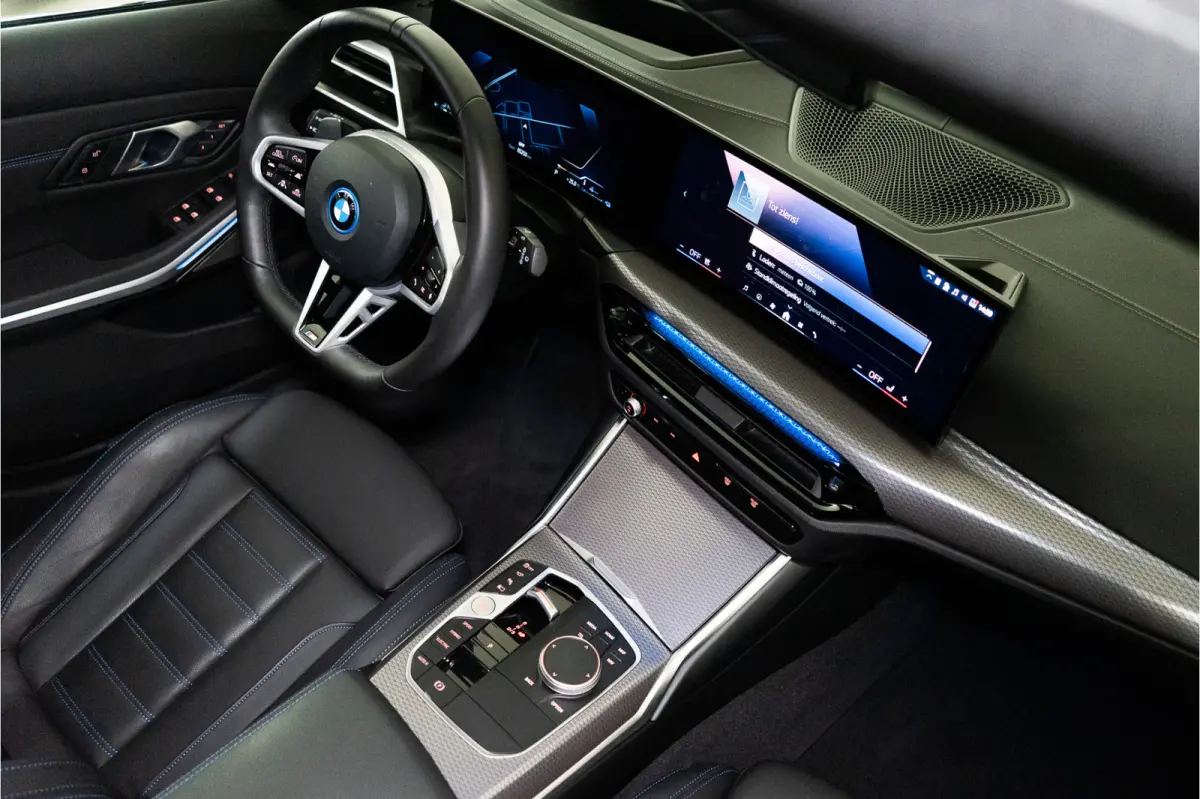 330e xDrive M Sport Pro Edition 292PK | Brooklyn | Pano | Sfeer | Harman/Kardon | HUD | VOL! Fabrieksgarantie
