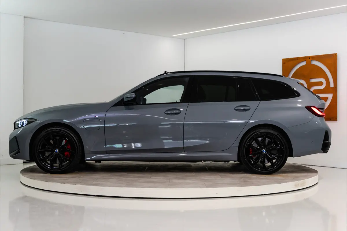330e xDrive M Sport Pro Edition 292PK | Brooklyn | Pano | Sfeer | Harman/Kardon | HUD | VOL! Fabrieksgarantie