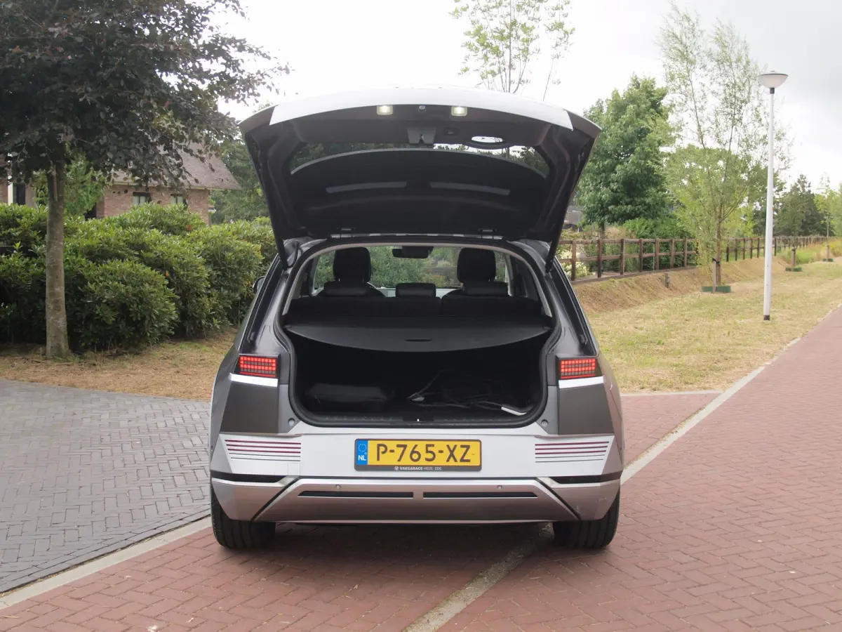 Lounge 73kWh | Zware accu pakket | Camera | Warmtepomp | NL-Auto |
