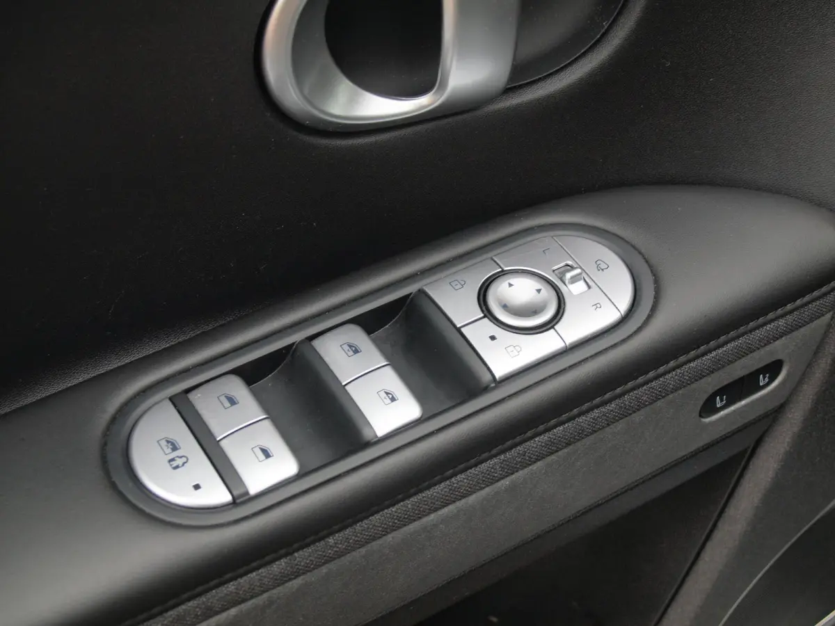 Lounge 73kWh | Zware accu pakket | Camera | Warmtepomp | NL-Auto |